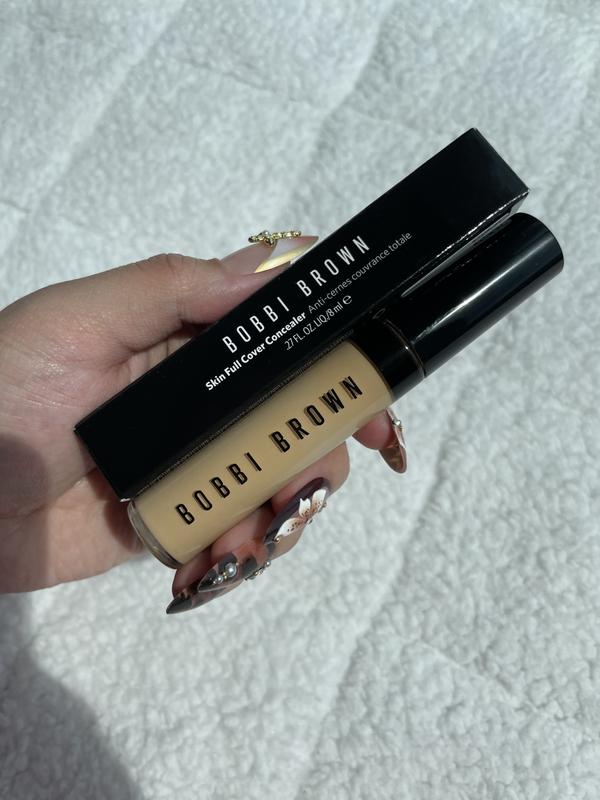 Customer photo for "New Favorite Concealer!"