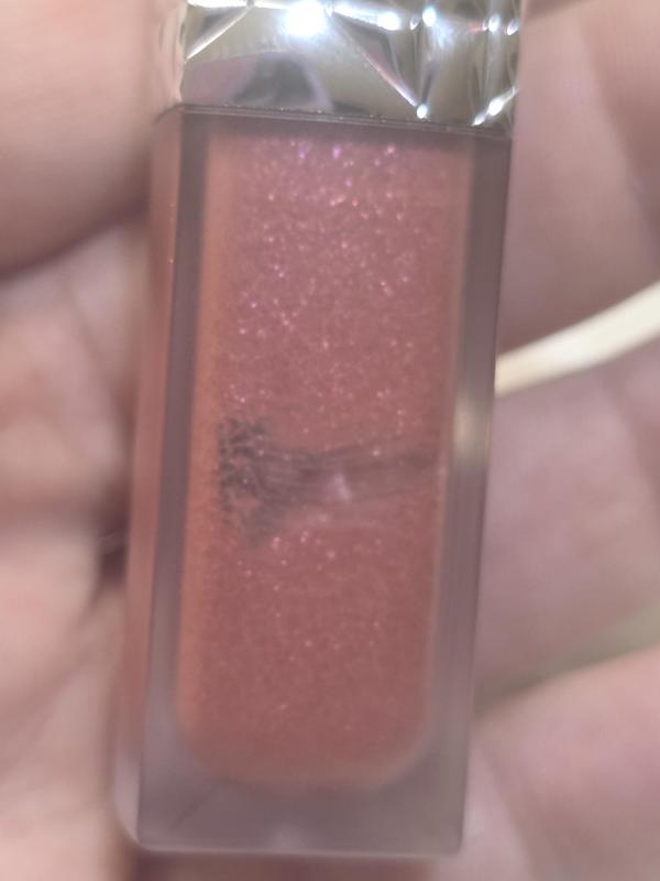Customer photo for "Received used lipsticks"
