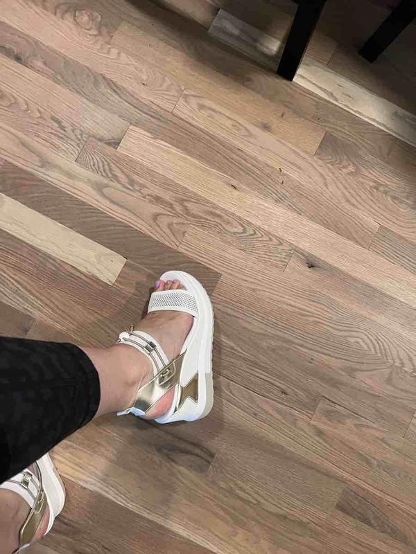 Review Thumbnail Image 0 218969816