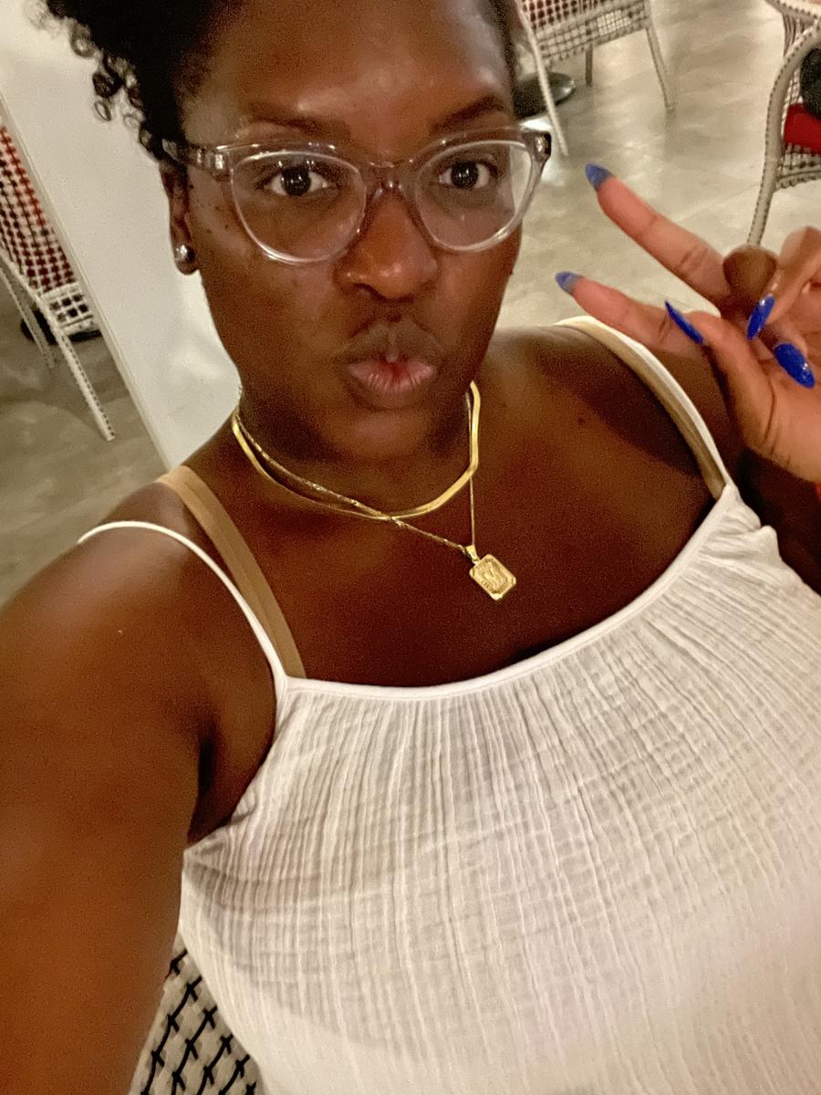 Review Thumbnail Image 0 208298617