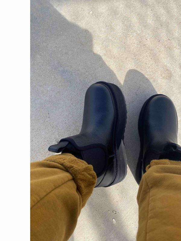 Customer photo for "platform Ugg"