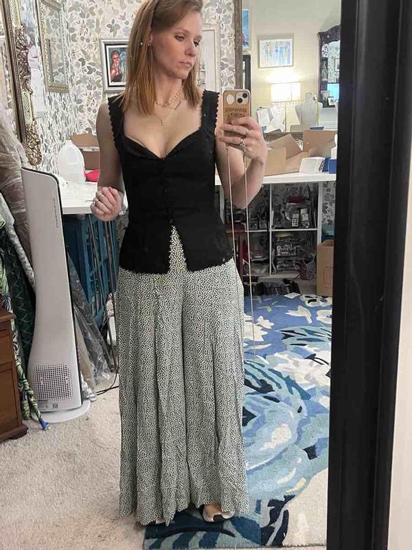 Customer photo for "Ive never loved a pair of pants more"