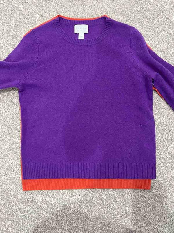 Customer photo for "Different Colors, Same Size, Different Fit"