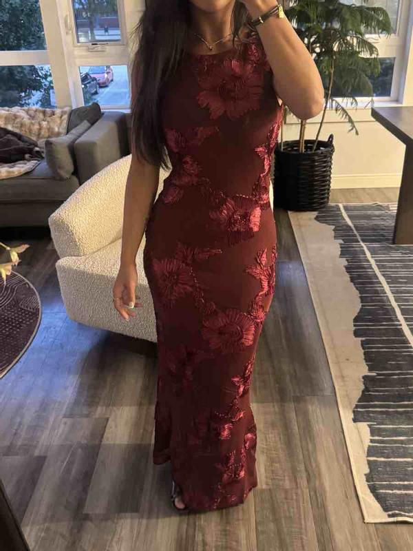 Customer photo for "flattering form and comfortable"