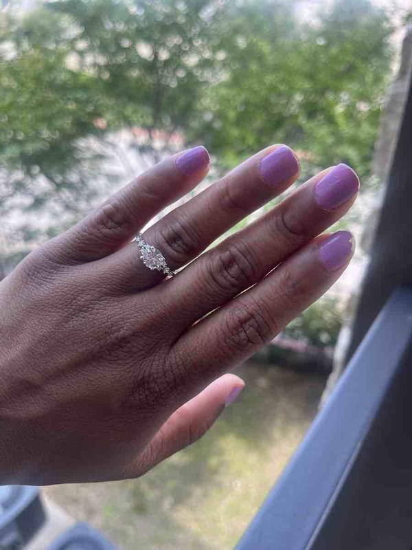 Review Thumbnail Image 0 243801064