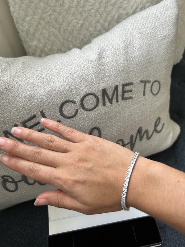 Review Thumbnail Image 1 228805376