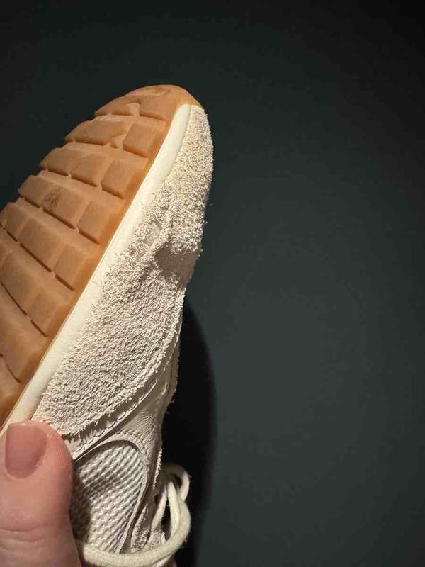 Customer photo for "Poor quality: came apart after a few wears"