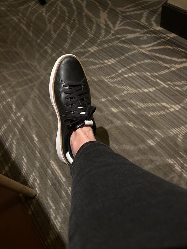 Great shoe for custom orthotics.