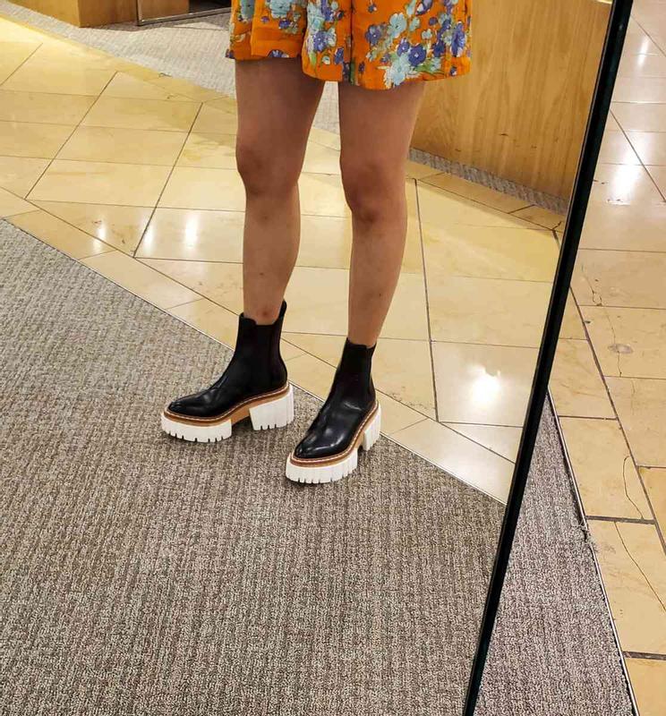 Review Thumbnail Image 0 218000876