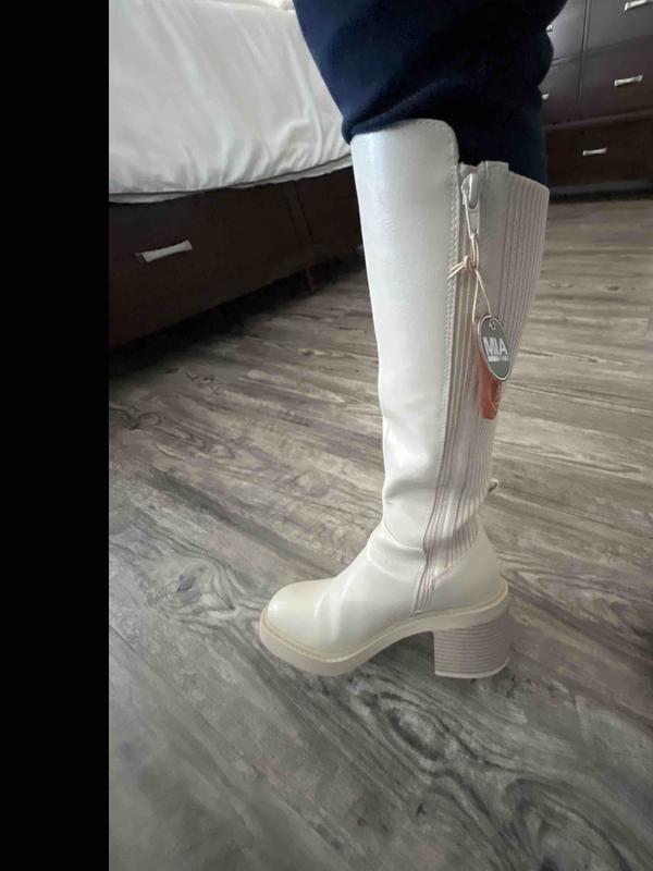 Review Thumbnail Image 0 238097496