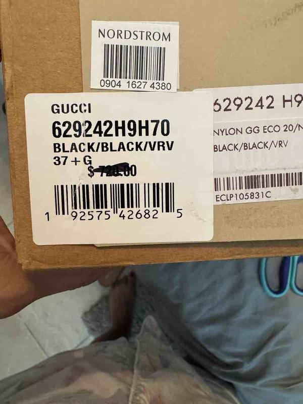 Customer photo for "received used shoes"