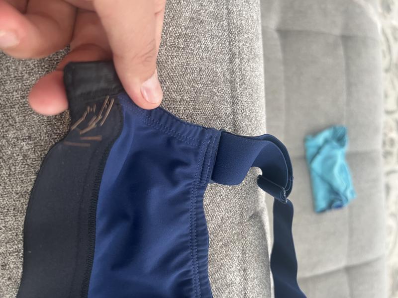 Customer photo for "Lastic not good quality"