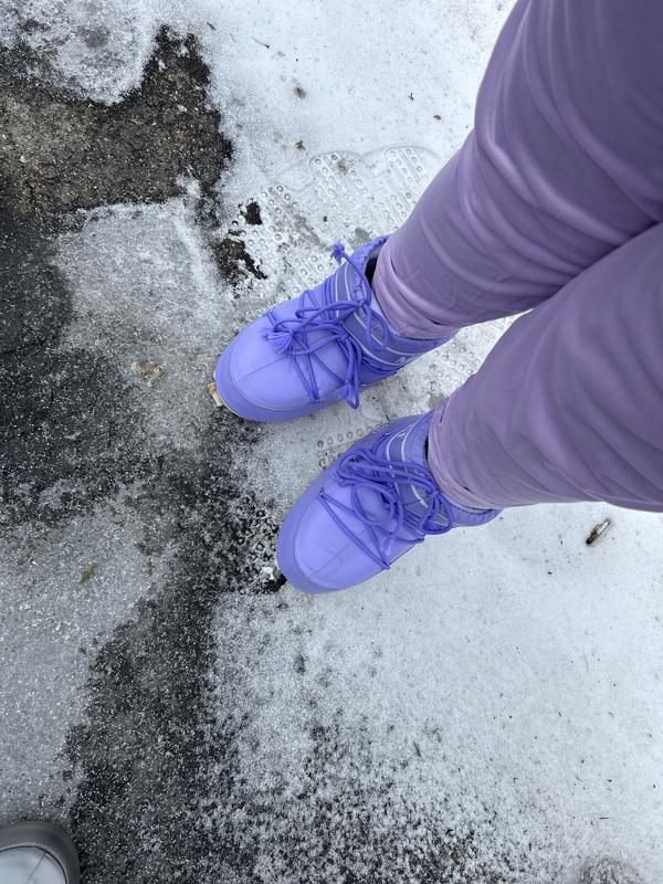 Moon boots