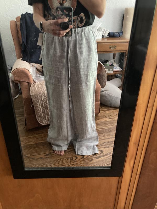 Customer photo for "Pants for a giant"