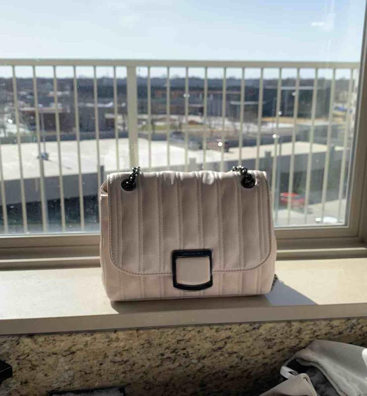 Review Thumbnail Image 0 215673708