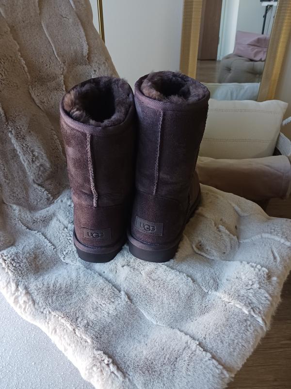 Customer photo for "Uggs"