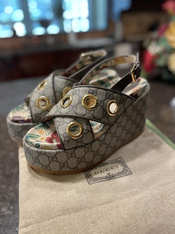 Review Thumbnail Image 0 227373271