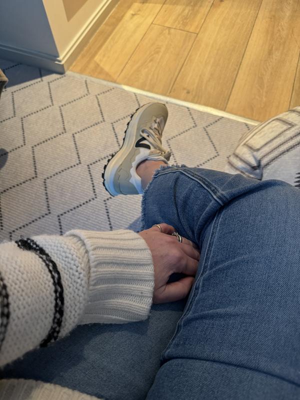 Review Thumbnail Image 0 232647201