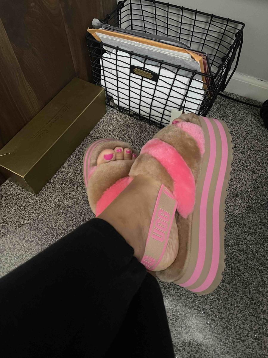 Customer photo for "Best dang slippers ever"