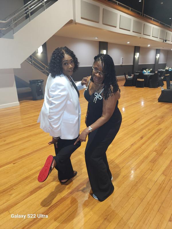 Customer photo for "Red bottom"