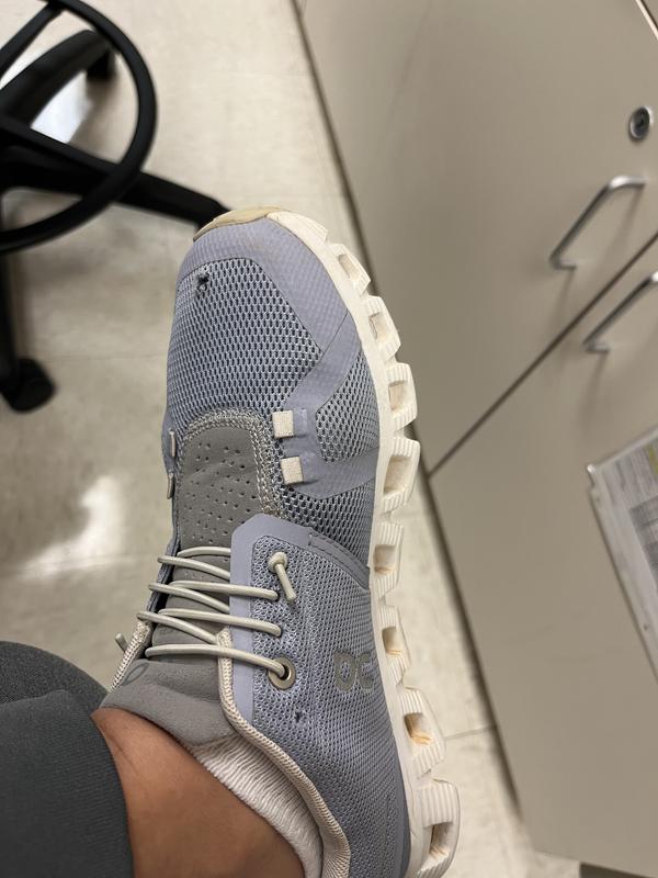 Customer photo for "after 1yr of barely using, the mesh broke"