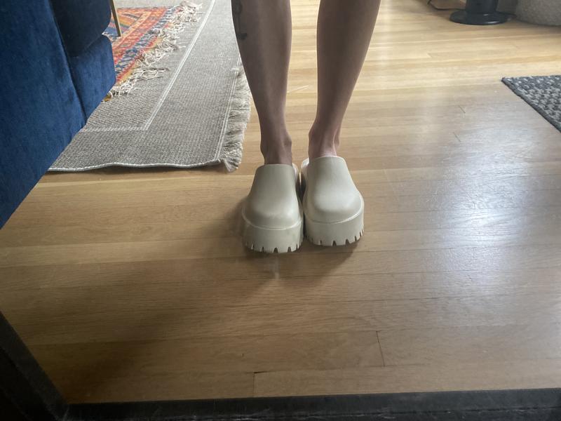Customer photo for "Very Cute , kind of comfortable"
