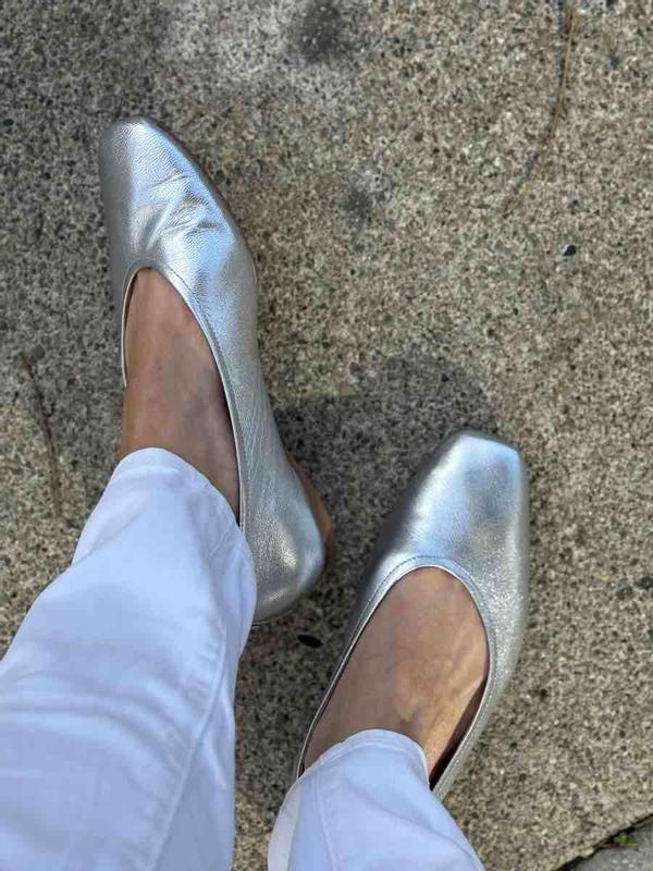 Comfortable for city walking! Fit the bunion!