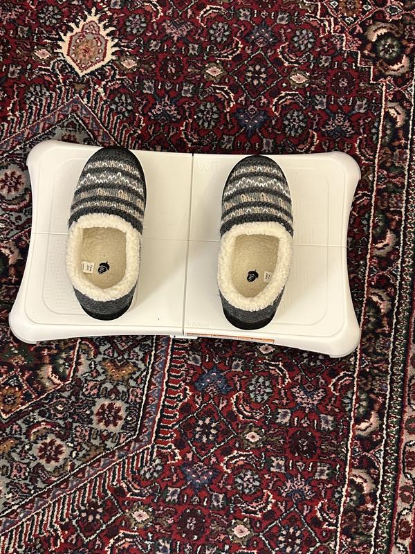 Customer photo for "Amazingly comfortable slippers"