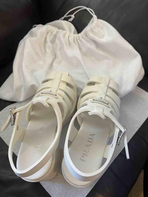 Review Thumbnail Image 1 247364159