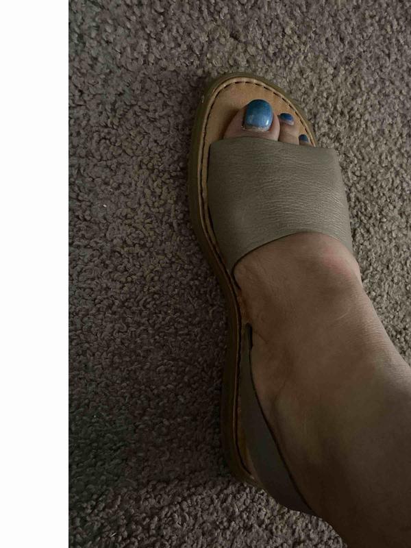 in love with the green B0RN sandal!!