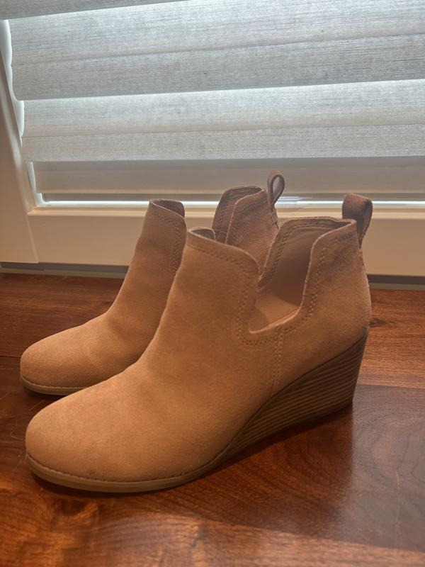 Customer photo for "Cute and comfy even on wide feet"
