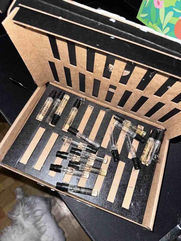 Customer photo for "broken sample bottles"