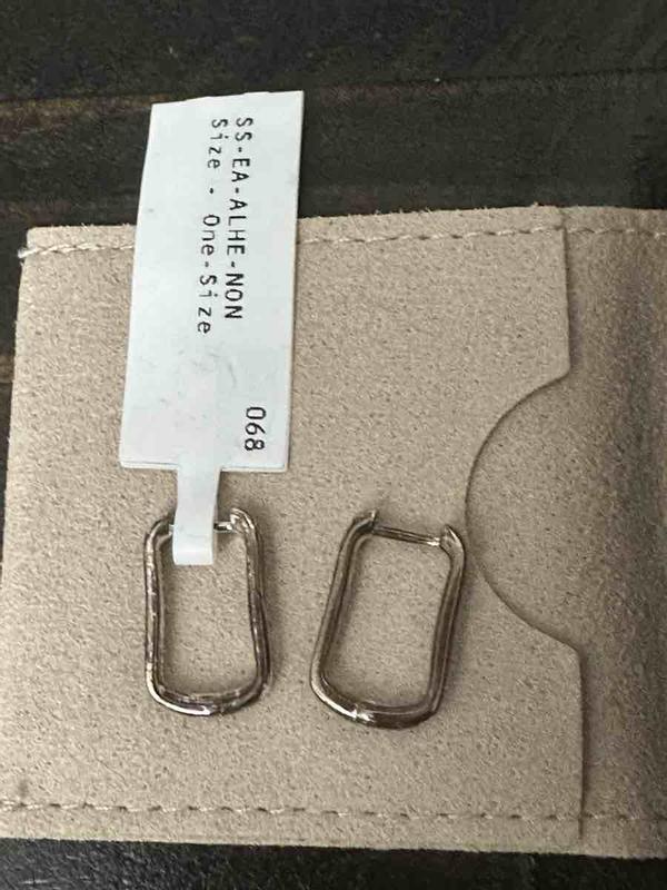 Customer photo for "Do NOT be fooled by the stock photo"