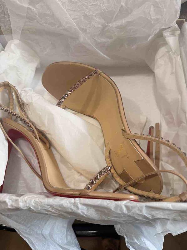 Customer photo for "item arrived used"