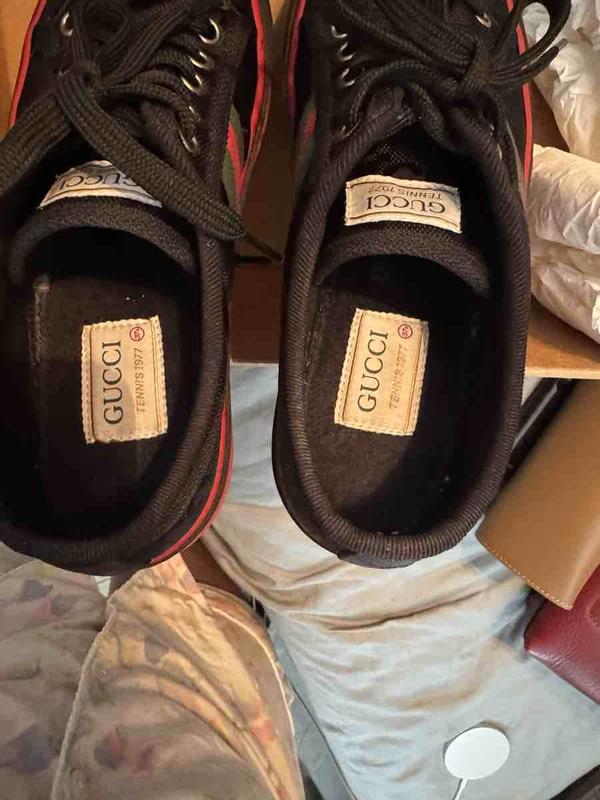 Customer photo for "received used shoes"