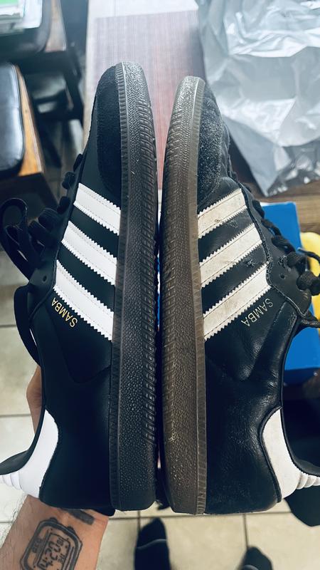 sole is a different color than pictured