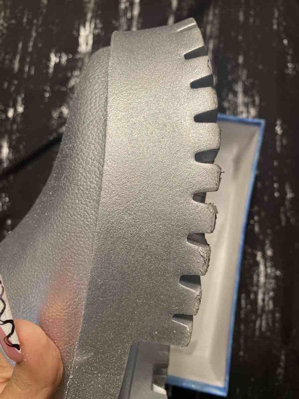 Customer photo for "Bad quality shoes."