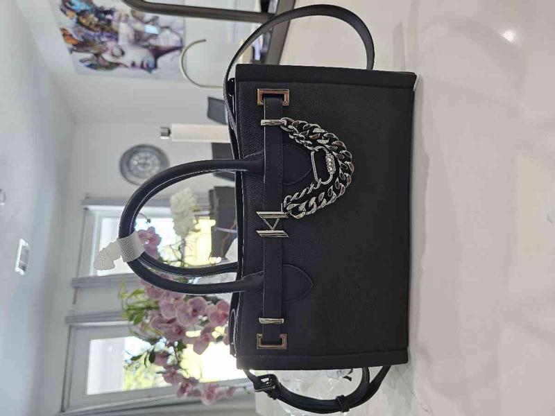 Review Thumbnail Image 2 245727791