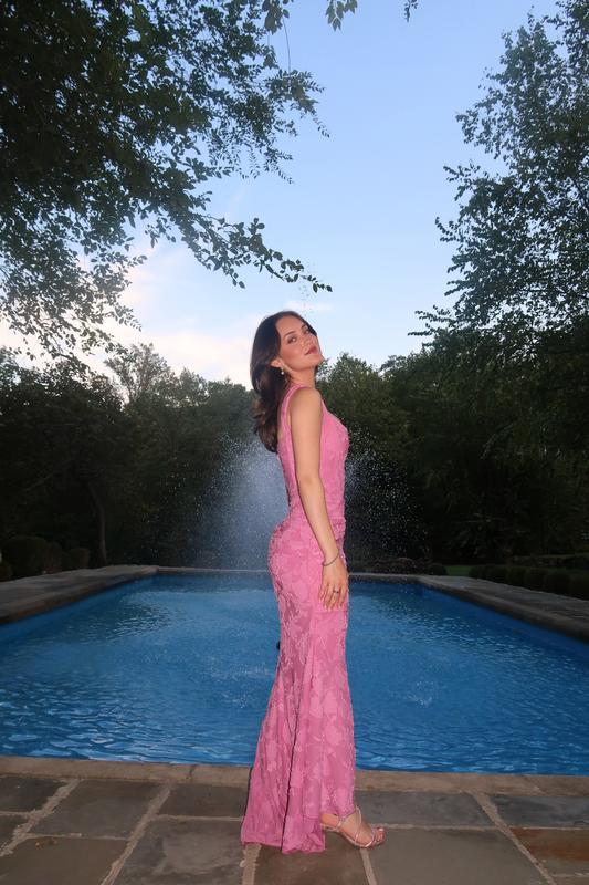 Review Thumbnail Image 0 244700090