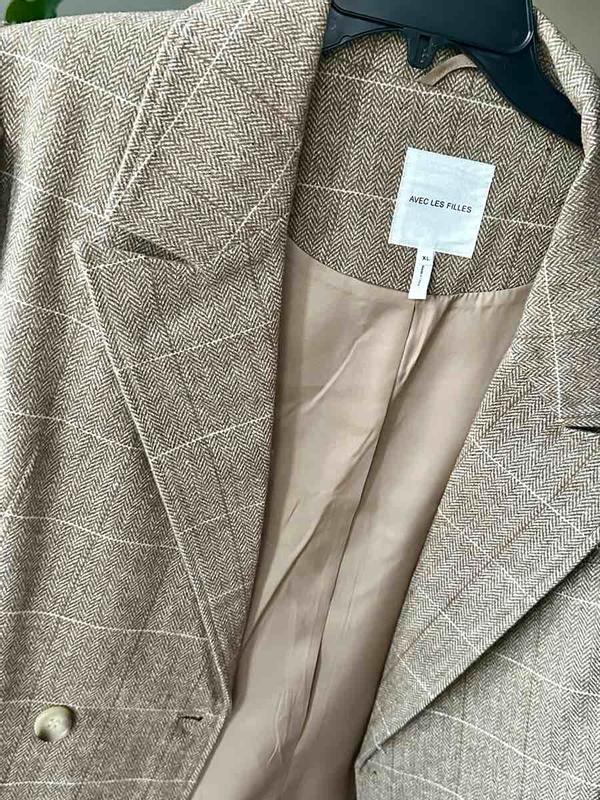 Review Thumbnail Image 1 243472661