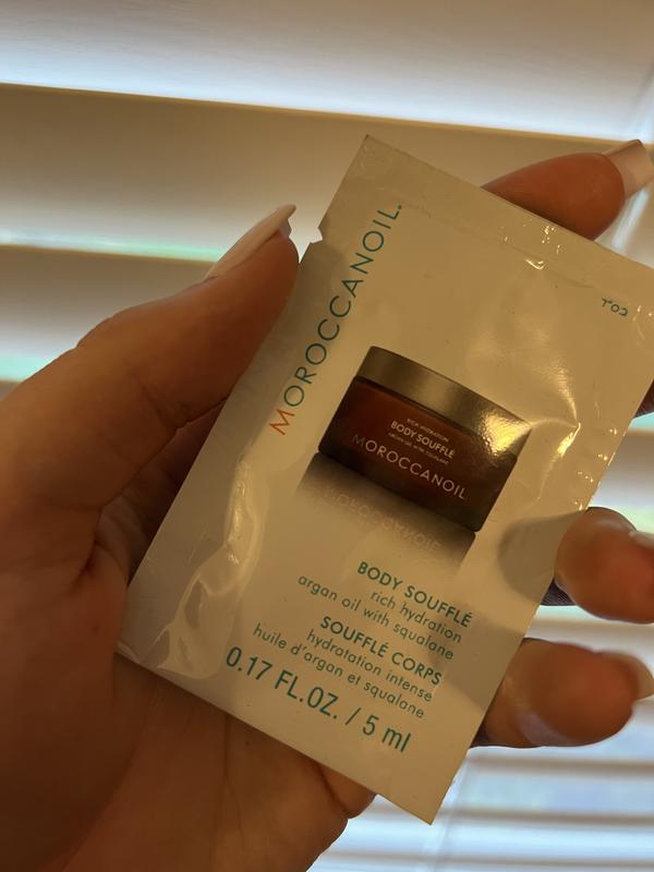 Customer photo for "Hydrating with great scent!"