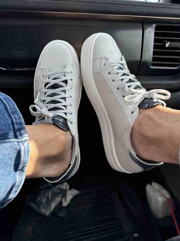 great stylish flashy tennis shoes!