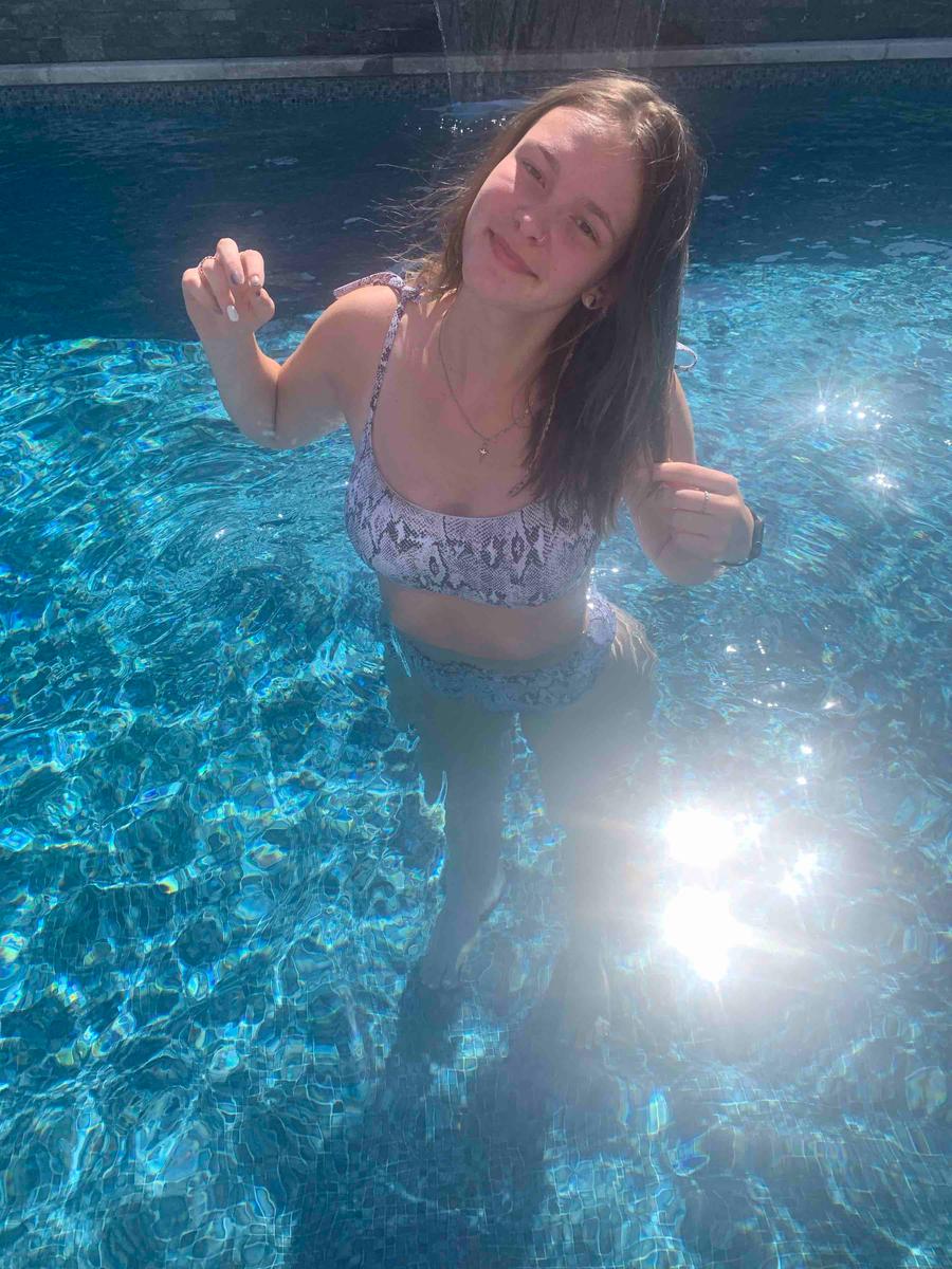 Review Thumbnail Image 0 196002089