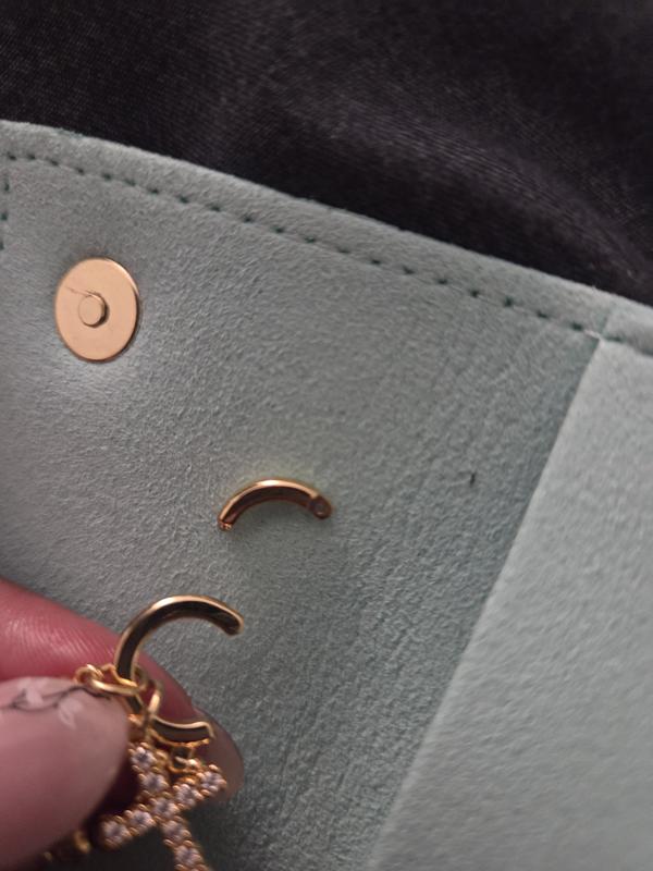 Customer photo for "Horrible latch"