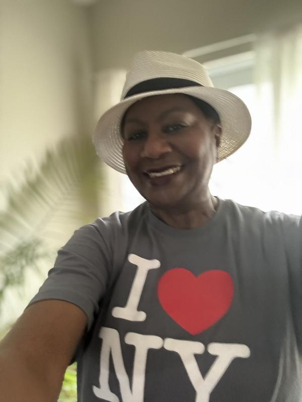 Customer photo for "The Perfect Tote. I love my perfect Tote,The Best!"