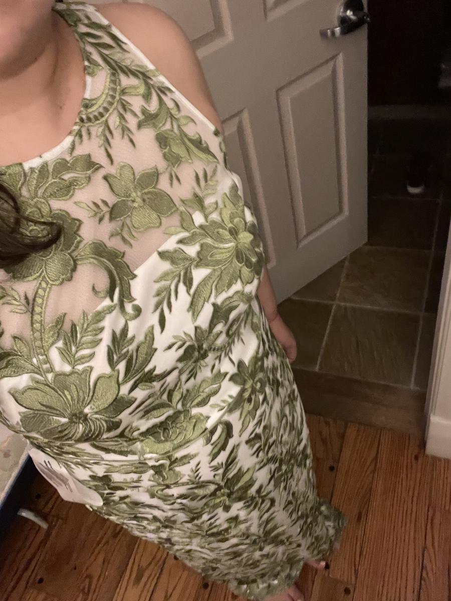 Review Thumbnail Image 0 208814133