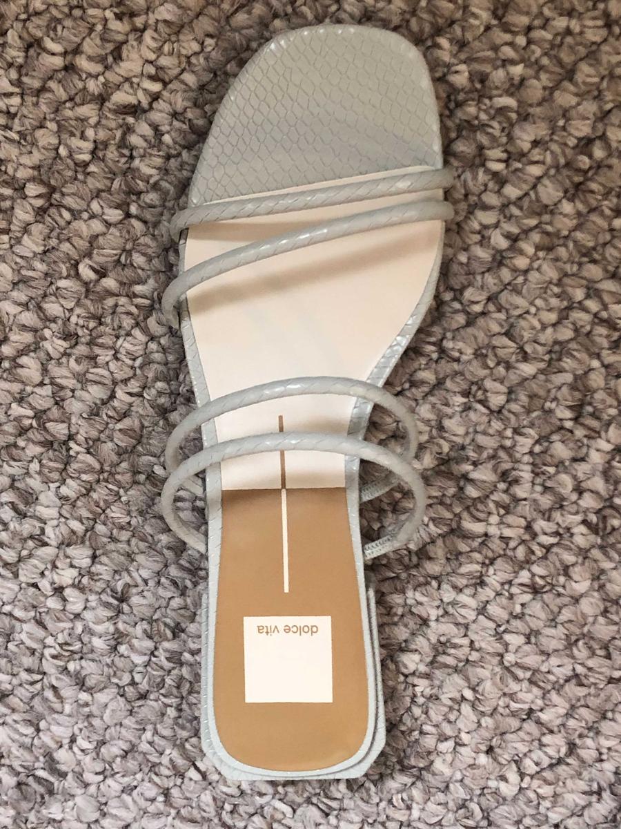 Review Thumbnail Image 0 208582981