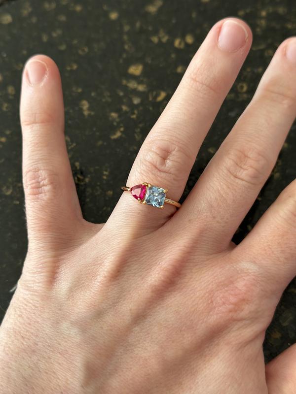 Review Thumbnail Image 0 226977074