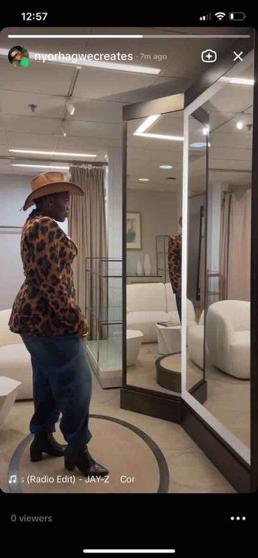 Review Thumbnail Image 0 244557912