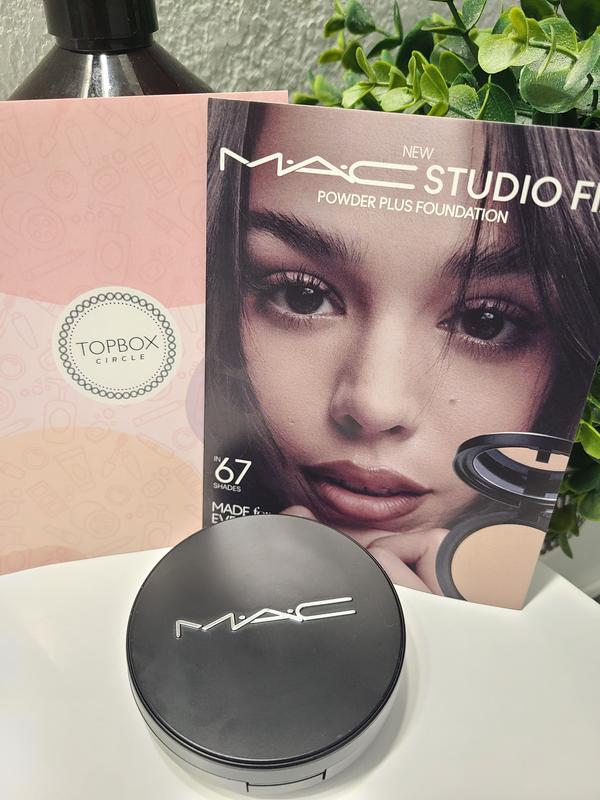 Customer photo for "Powder plus Foundation"
